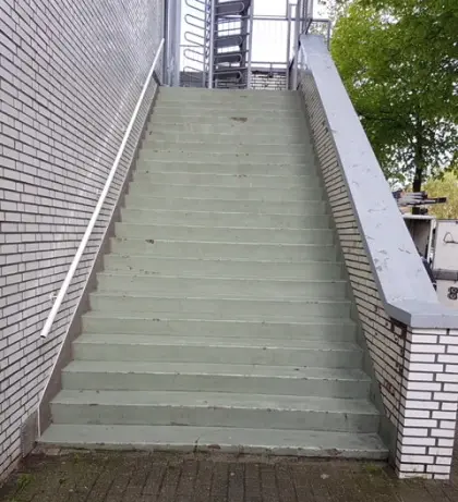 Reinigen trappenhuis VvE Tilburg